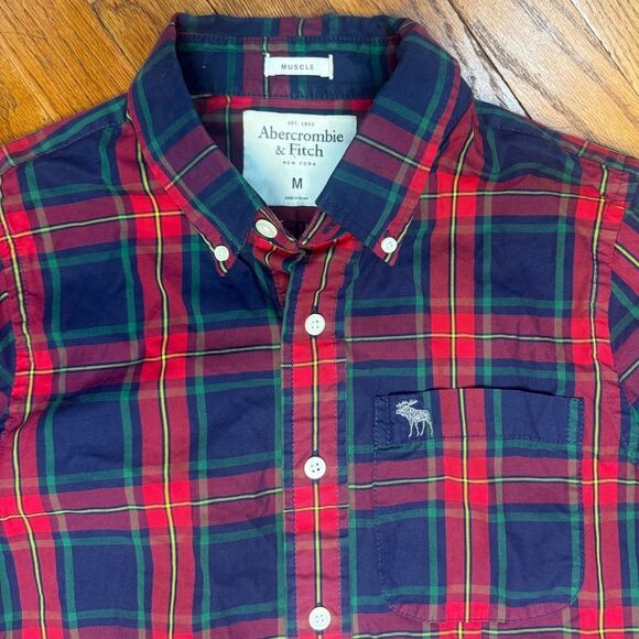 Abercrombie & Fitch Men’s Tartan Plaid Button Down Shirt Red Green Navy Medium - Picture 3 of 6
